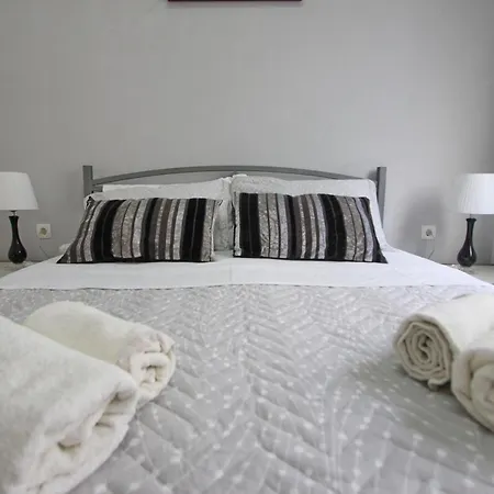 Luxury Petra Appartement Ravno